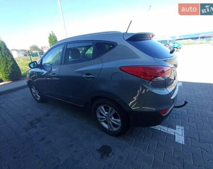 Сірий Хендай Туксон, об'ємом двигуна 1.7 л та пробігом 279 тис. км за 11400 $, фото 18 на Automoto.ua