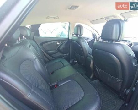 Сірий Хендай Туксон, об'ємом двигуна 1.7 л та пробігом 279 тис. км за 11400 $, фото 16 на Automoto.ua