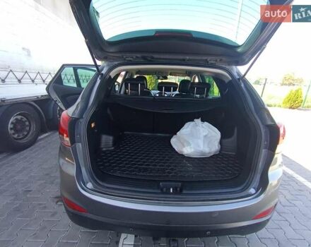 Сірий Хендай Туксон, об'ємом двигуна 1.7 л та пробігом 279 тис. км за 11400 $, фото 24 на Automoto.ua