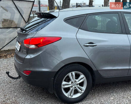 Сірий Хендай Туксон, об'ємом двигуна 1.69 л та пробігом 282 тис. км за 12000 $, фото 17 на Automoto.ua