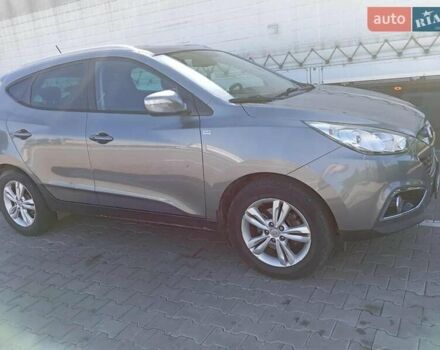 Сірий Хендай Туксон, об'ємом двигуна 1.7 л та пробігом 279 тис. км за 11400 $, фото 23 на Automoto.ua