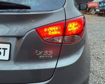 Сірий Хендай Туксон, об'ємом двигуна 1.69 л та пробігом 282 тис. км за 12000 $, фото 14 на Automoto.ua