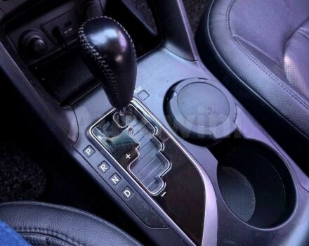 Сірий Хендай Туксон, об'ємом двигуна 2 л та пробігом 156 тис. км за 2500 $, фото 13 на Automoto.ua