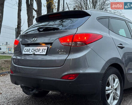 Сірий Хендай Туксон, об'ємом двигуна 1.69 л та пробігом 282 тис. км за 12000 $, фото 16 на Automoto.ua