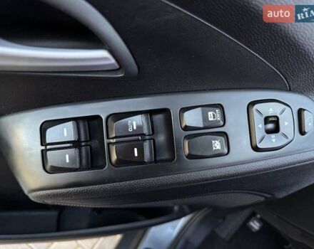 Серый Хендай Туксон, объемом двигателя 2 л и пробегом 178 тыс. км за 14000 $, фото 23 на Automoto.ua