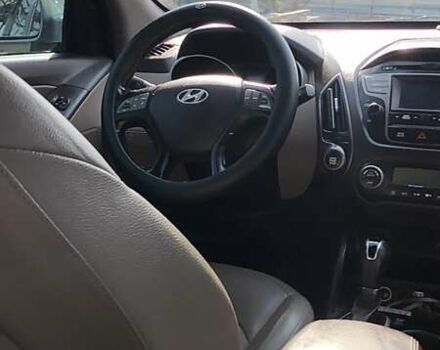 Сірий Хендай Туксон, об'ємом двигуна 2.36 л та пробігом 150 тис. км за 11500 $, фото 23 на Automoto.ua