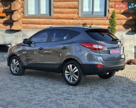 Сірий Хендай Туксон, об'ємом двигуна 2 л та пробігом 178 тис. км за 13800 $, фото 13 на Automoto.ua