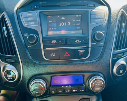 Сірий Хендай Туксон, об'ємом двигуна 2.4 л та пробігом 123 тис. км за 12500 $, фото 14 на Automoto.ua