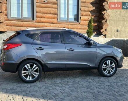 Серый Хендай Туксон, объемом двигателя 2 л и пробегом 178 тыс. км за 14000 $, фото 11 на Automoto.ua