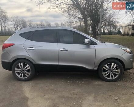 Сірий Хендай Туксон, об'ємом двигуна 2.36 л та пробігом 150 тис. км за 11500 $, фото 14 на Automoto.ua