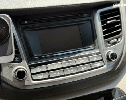 Серый Хендай Туксон, объемом двигателя 1.6 л и пробегом 150 тыс. км за 14490 $, фото 27 на Automoto.ua