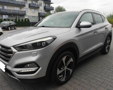 Сірий Хендай Туксон, об'ємом двигуна 2 л та пробігом 143 тис. км за 8000 $, фото 2 на Automoto.ua