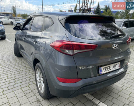 Серый Хендай Туксон, объемом двигателя 0 л и пробегом 229 тыс. км за 14400 $, фото 3 на Automoto.ua