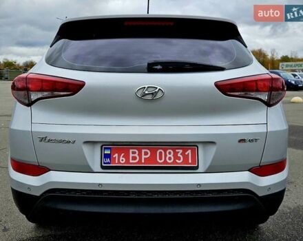 Хендай Туксон 2015 в Днепре (Днепропетровске) на Automoto.ua Серый Хендай Туксон, объемом двигателя 1.7 л и пробегом 145 тыс. км за 16700 $, фото 9 на Automoto.ua