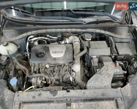 Серый Хендай Туксон, объемом двигателя 1.6 л и пробегом 157 тыс. км за 2100 $, фото 11 на Automoto.ua