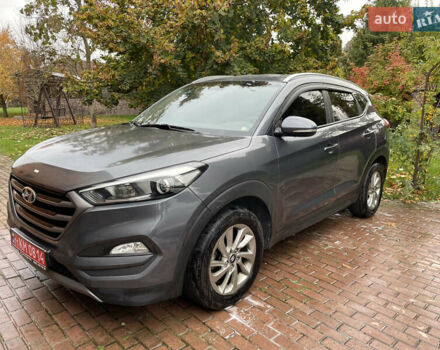 Сірий Хендай Туксон, об'ємом двигуна 1.7 л та пробігом 215 тис. км за 13650 $, фото 1 на Automoto.ua