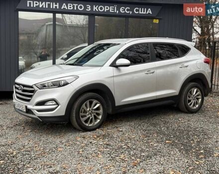 Серый Хендай Туксон, объемом двигателя 0 л и пробегом 139 тыс. км за 17700 $, фото 3 на Automoto.ua