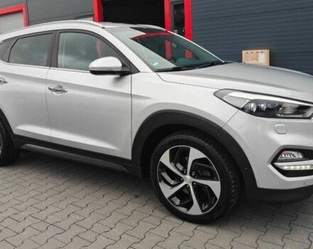 Сірий Хендай Туксон, об'ємом двигуна 2 л та пробігом 143 тис. км за 8000 $, фото 12 на Automoto.ua