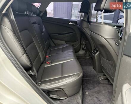 Серый Хендай Туксон, объемом двигателя 0 л и пробегом 139 тыс. км за 17700 $, фото 25 на Automoto.ua