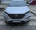 Серый Хендай Туксон, объемом двигателя 2 л и пробегом 187 тыс. км за 20999 $, фото 1 на Automoto.ua
