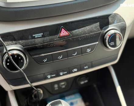 Серый Хендай Туксон, объемом двигателя 1.6 л и пробегом 150 тыс. км за 14490 $, фото 28 на Automoto.ua