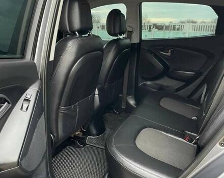 Серый Хендай Туксон, объемом двигателя 1.69 л и пробегом 293 тыс. км за 12950 $, фото 71 на Automoto.ua