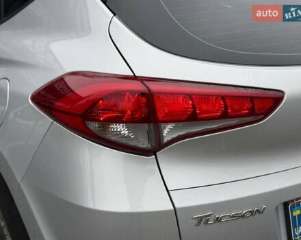 Серый Хендай Туксон, объемом двигателя 0 л и пробегом 139 тыс. км за 17700 $, фото 19 на Automoto.ua