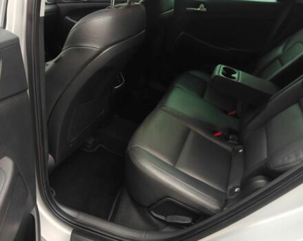 Сірий Хендай Туксон, об'ємом двигуна 2 л та пробігом 143 тис. км за 8000 $, фото 15 на Automoto.ua