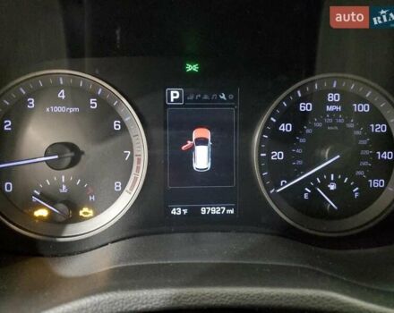 Серый Хендай Туксон, объемом двигателя 1.6 л и пробегом 157 тыс. км за 2100 $, фото 8 на Automoto.ua
