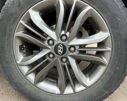 Серый Хендай Туксон, объемом двигателя 1.69 л и пробегом 293 тыс. км за 12950 $, фото 46 на Automoto.ua