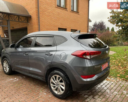 Сірий Хендай Туксон, об'ємом двигуна 1.7 л та пробігом 215 тис. км за 13650 $, фото 6 на Automoto.ua