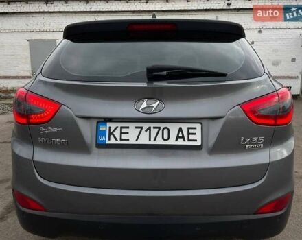 Серый Хендай Туксон, объемом двигателя 1.69 л и пробегом 293 тыс. км за 12950 $, фото 11 на Automoto.ua