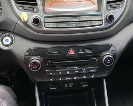 Сірий Хендай Туксон, об'ємом двигуна 1.7 л та пробігом 215 тис. км за 13650 $, фото 10 на Automoto.ua