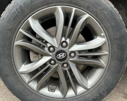 Серый Хендай Туксон, объемом двигателя 1.69 л и пробегом 293 тыс. км за 12950 $, фото 47 на Automoto.ua