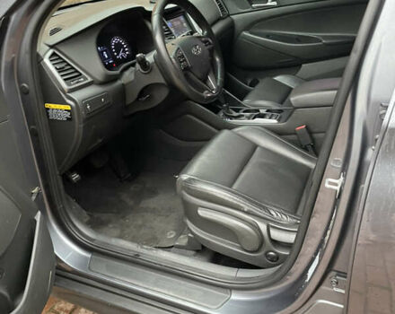 Сірий Хендай Туксон, об'ємом двигуна 1.7 л та пробігом 215 тис. км за 13650 $, фото 11 на Automoto.ua