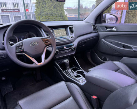 Сірий Хендай Туксон, об'ємом двигуна 2 л та пробігом 203 тис. км за 18300 $, фото 20 на Automoto.ua