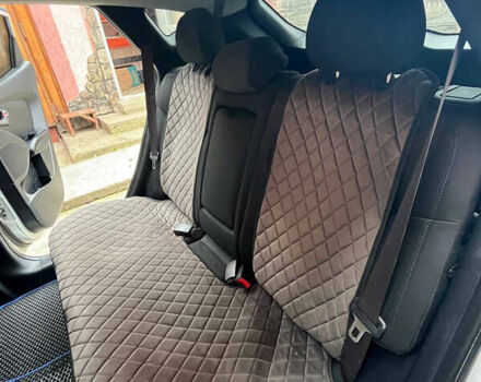 Сірий Хендай Туксон, об'ємом двигуна 2 л та пробігом 141 тис. км за 13500 $, фото 16 на Automoto.ua