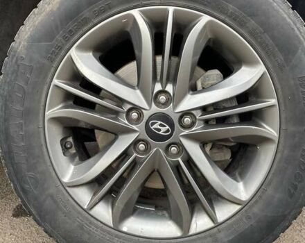 Серый Хендай Туксон, объемом двигателя 1.69 л и пробегом 293 тыс. км за 12950 $, фото 34 на Automoto.ua