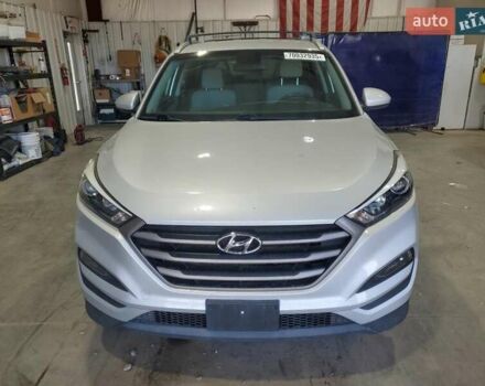 Хендай Туксон 2015 в Днепре (Днепропетровске) на Automoto.ua Серый Хендай Туксон, объемом двигателя 2 л и пробегом 128 тыс. км за 2700 $, фото 4 на Automoto.ua