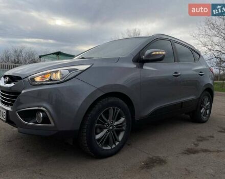 Серый Хендай Туксон, объемом двигателя 1.69 л и пробегом 293 тыс. км за 12950 $, фото 3 на Automoto.ua