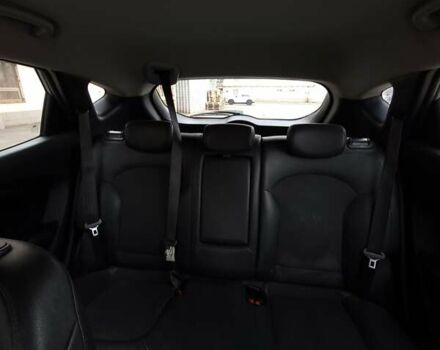 Серый Хендай Туксон, объемом двигателя 1.7 л и пробегом 290 тыс. км за 12800 $, фото 25 на Automoto.ua