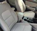 Серый Хендай Туксон, объемом двигателя 2 л и пробегом 131 тыс. км за 18700 $, фото 1 на Automoto.ua