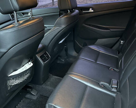 Серый Хендай Туксон, объемом двигателя 2 л и пробегом 187 тыс. км за 20999 $, фото 8 на Automoto.ua