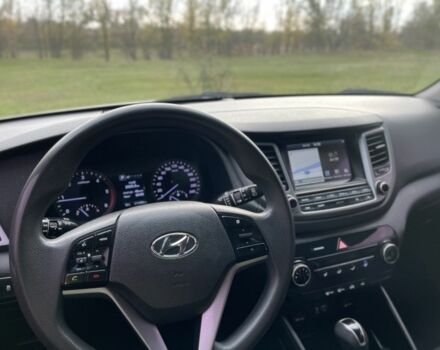 Хендай Туксон 2015 в Кривом Роге на Automoto.ua Серый Хендай Туксон, объемом двигателя 2 л и пробегом 270 тыс. км за 18000 $, фото 5 на Automoto.ua