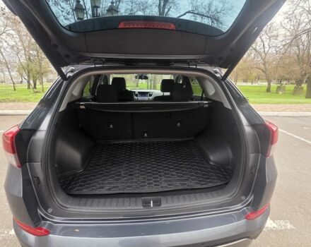 Серый Хендай Туксон, объемом двигателя 1.6 л и пробегом 113 тыс. км за 15000 $, фото 19 на Automoto.ua