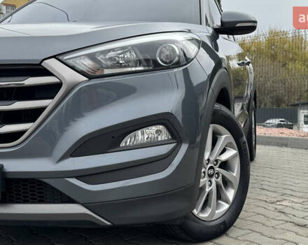 Сірий Хендай Туксон, об'ємом двигуна 2 л та пробігом 203 тис. км за 18300 $, фото 7 на Automoto.ua