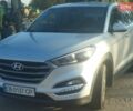 Сірий Хендай Туксон, об'ємом двигуна 2 л та пробігом 348 тис. км за 12900 $, фото 1 на Automoto.ua