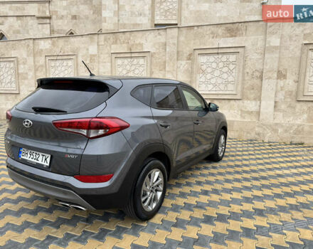 Серый Хендай Туксон, объемом двигателя 2 л и пробегом 183 тыс. км за 16400 $, фото 20 на Automoto.ua