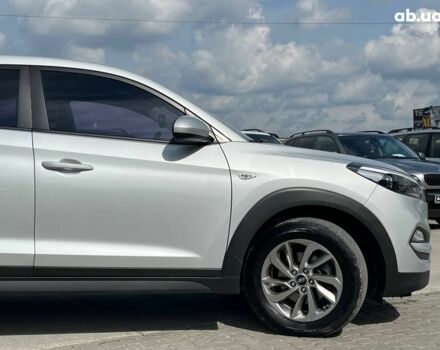 Хендай Туксон 2016 в Львове на Automoto.ua Серый Хендай Туксон, объемом двигателя 1.7 л и пробегом 199 тыс. км за 16740 $, фото 41 на Automoto.ua