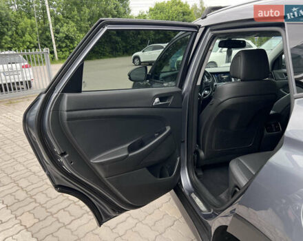 Серый Хендай Туксон, объемом двигателя 1.6 л и пробегом 188 тыс. км за 15990 $, фото 42 на Automoto.ua